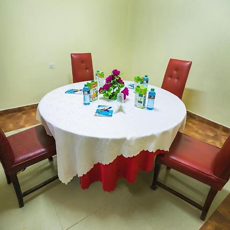 Airport View Plaza Hotel Nairobi Esterno foto