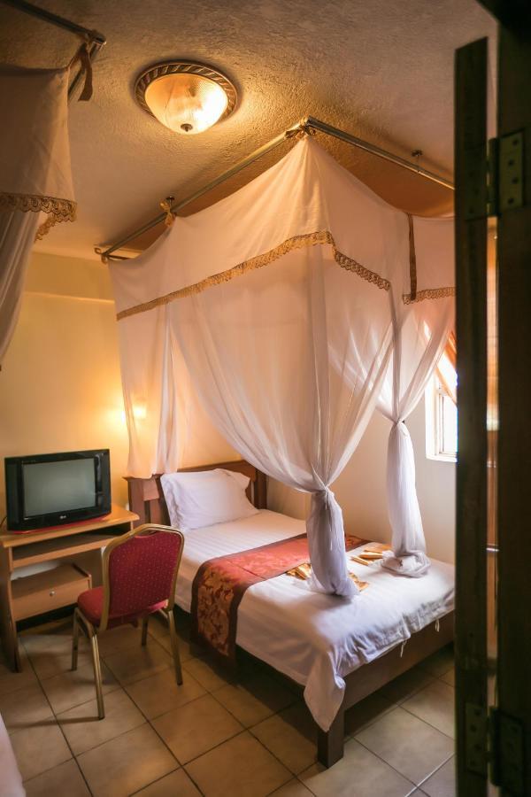 Airport View Plaza Hotel Nairobi Esterno foto